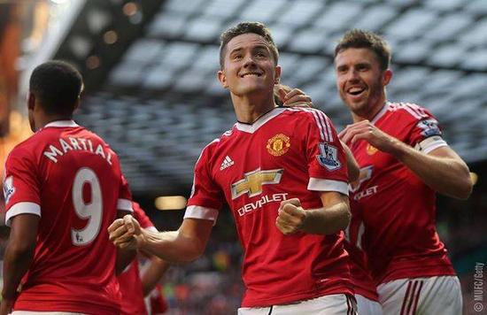 展进入新阶 展进入新阶