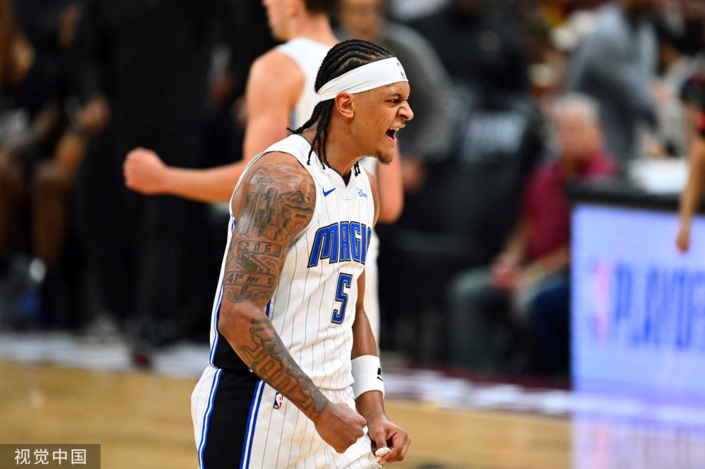 年轻一代足 年轻一代足